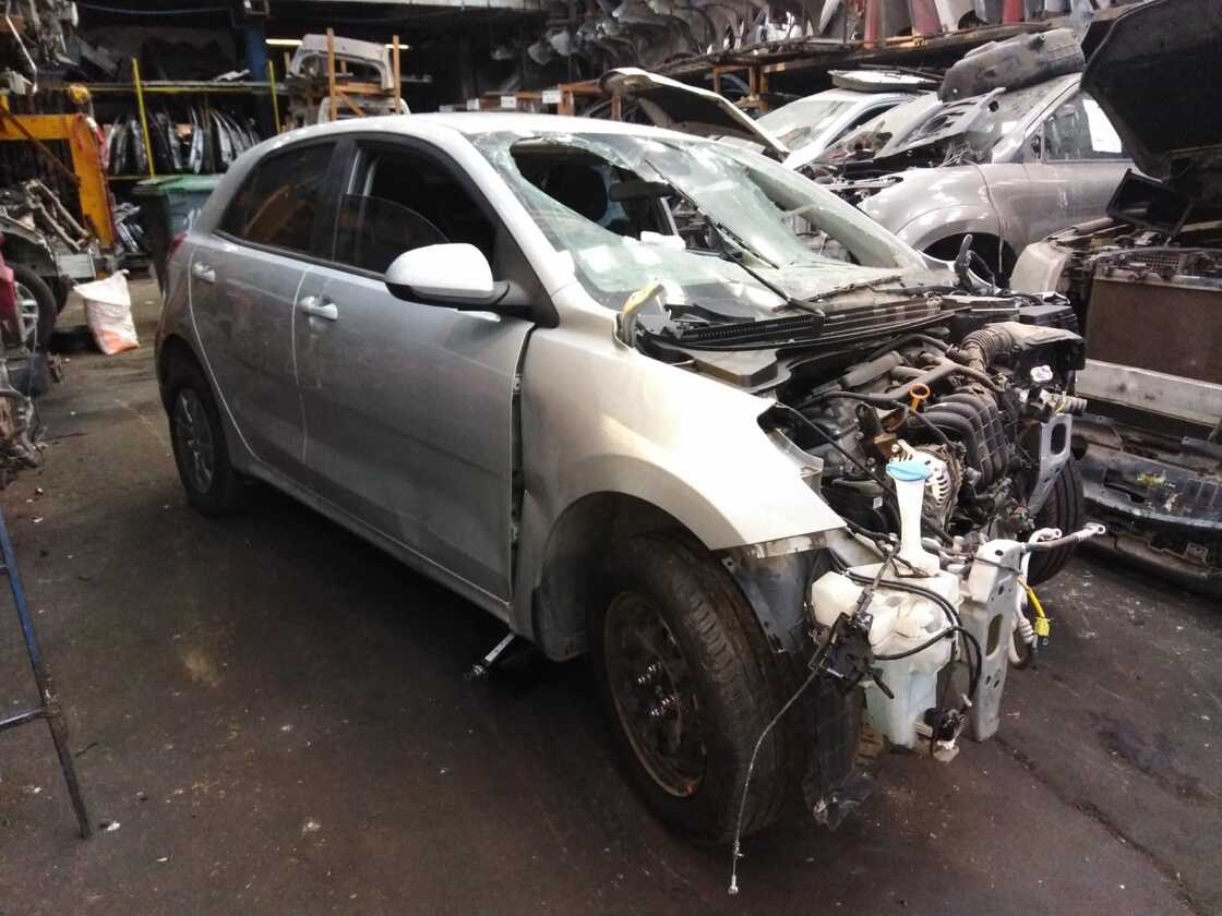 Riel inyección Kia RIO  USADO